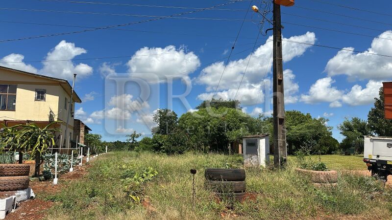 LOTE 001 UMA ÁREA DE 301,35M², dentro de um todo maior com a área superficial de 1.050,00m², localizado em Ronda Alta - RS