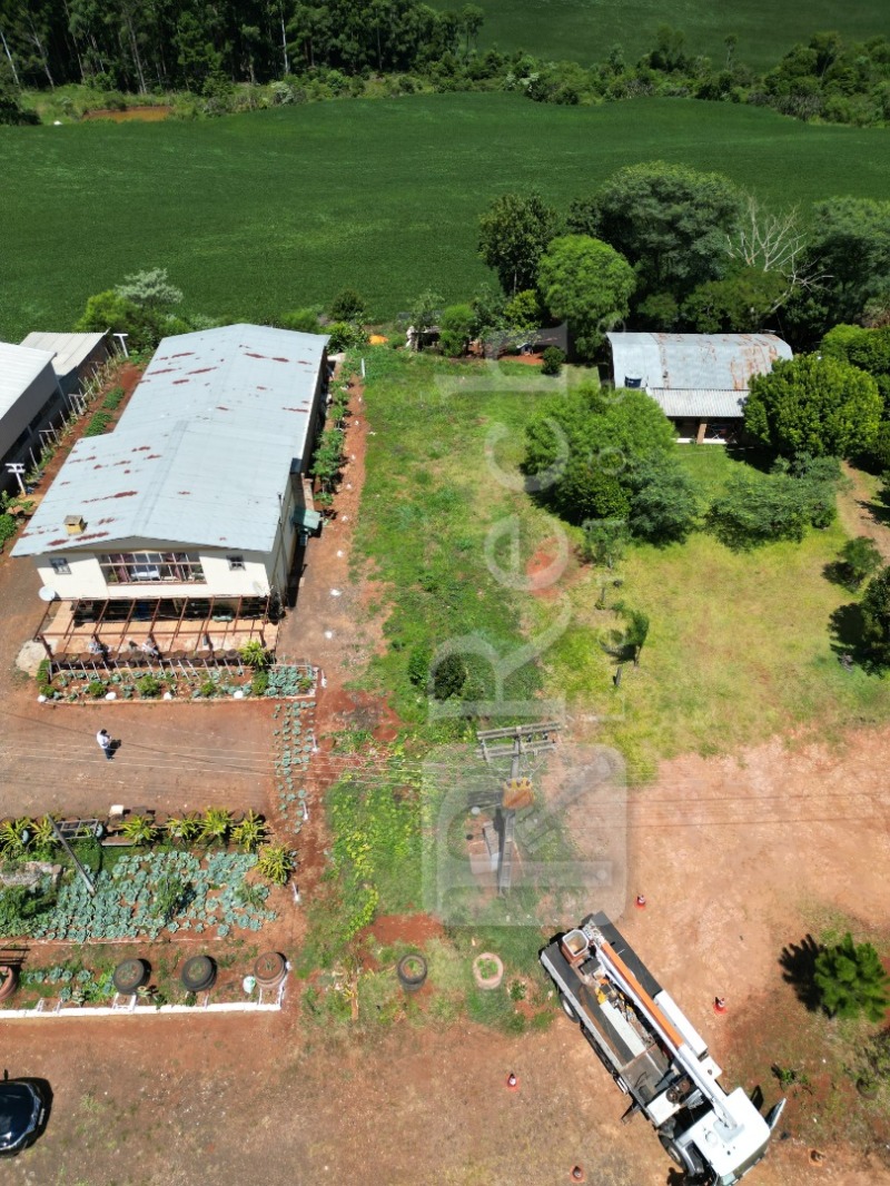 LOTE 001 UMA ÁREA DE 301,35M², dentro de um todo maior com a área superficial de 1.050,00m², localizado em Ronda Alta - RS
