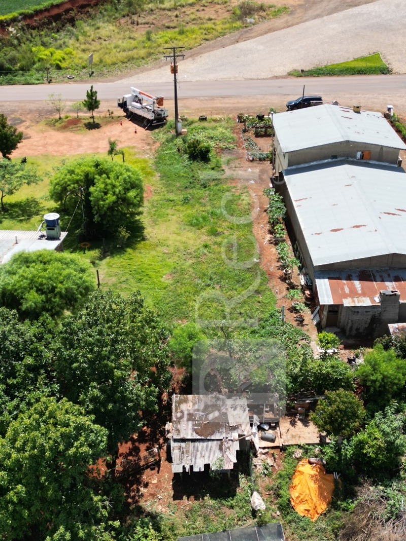 LOTE 001 UMA ÁREA DE 301,35M², dentro de um todo maior com a área superficial de 1.050,00m², localizado em Ronda Alta - RS