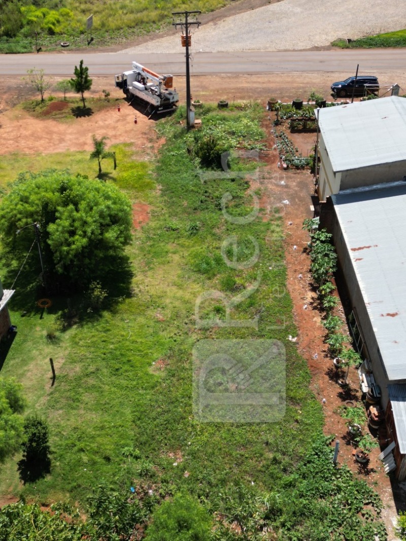 LOTE 001 UMA ÁREA DE 301,35M², dentro de um todo maior com a área superficial de 1.050,00m², localizado em Ronda Alta - RS