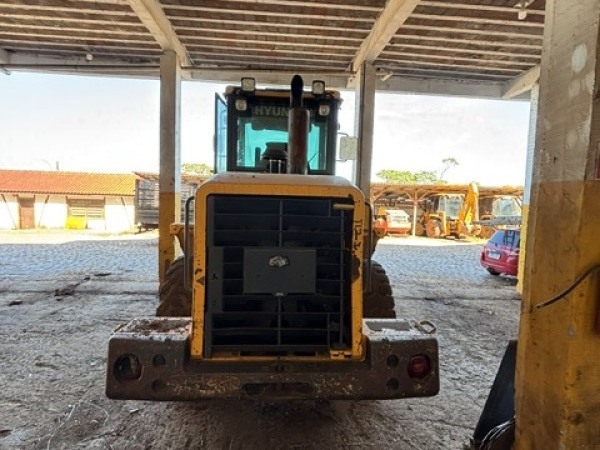 Foto 2: MÁQUINA CARREGADEIRA HYUNDAI HL730-7A