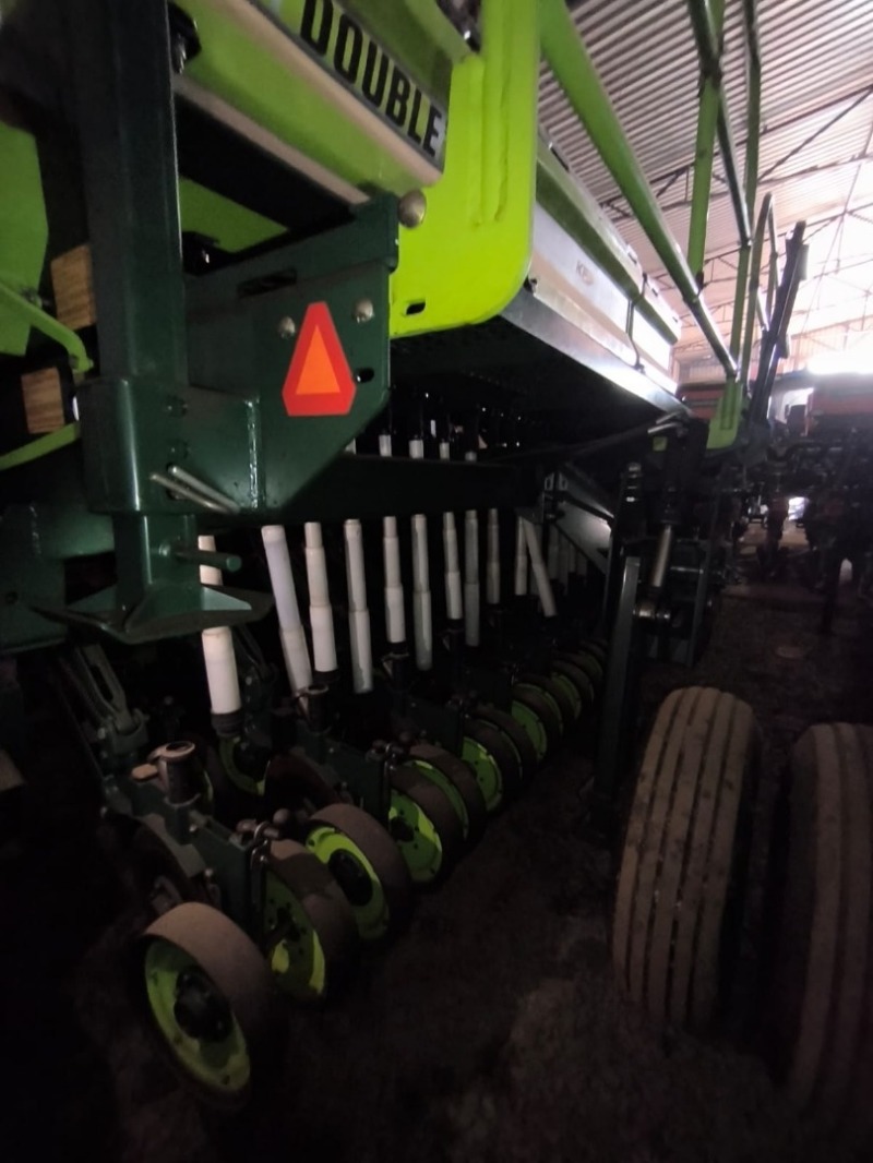 Foto 2: Plantadeira KF - Ano de fabricação 2022