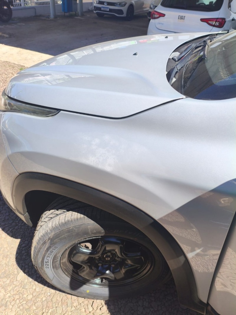 Foto 6 de 9: FIAT TORO 2016/2017