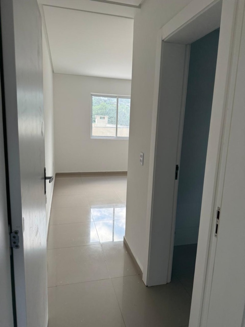 Apartamento (foto 2 de 5)